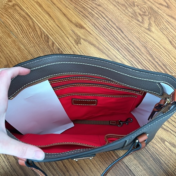 BRAND NEW Dooney & Bourke Pebble Grain Small Lexington Bag! - Picture 3 of 6